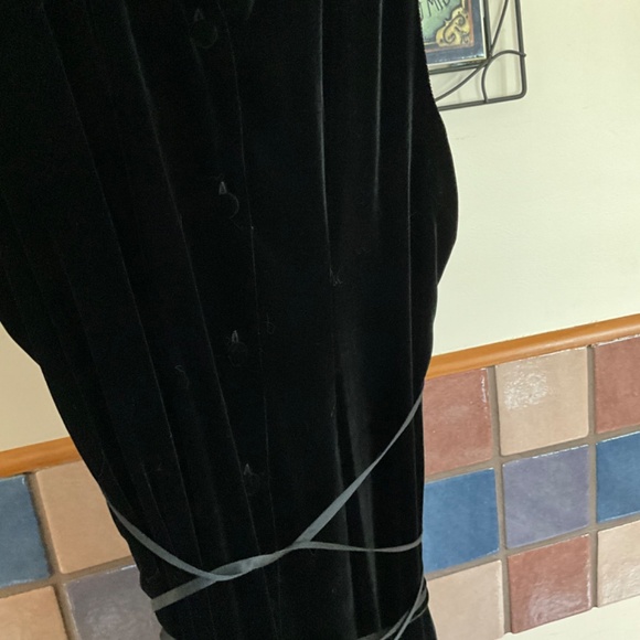 Eddie Bauer All Week Long Black Velvet Jumper - Picture 7 of 12